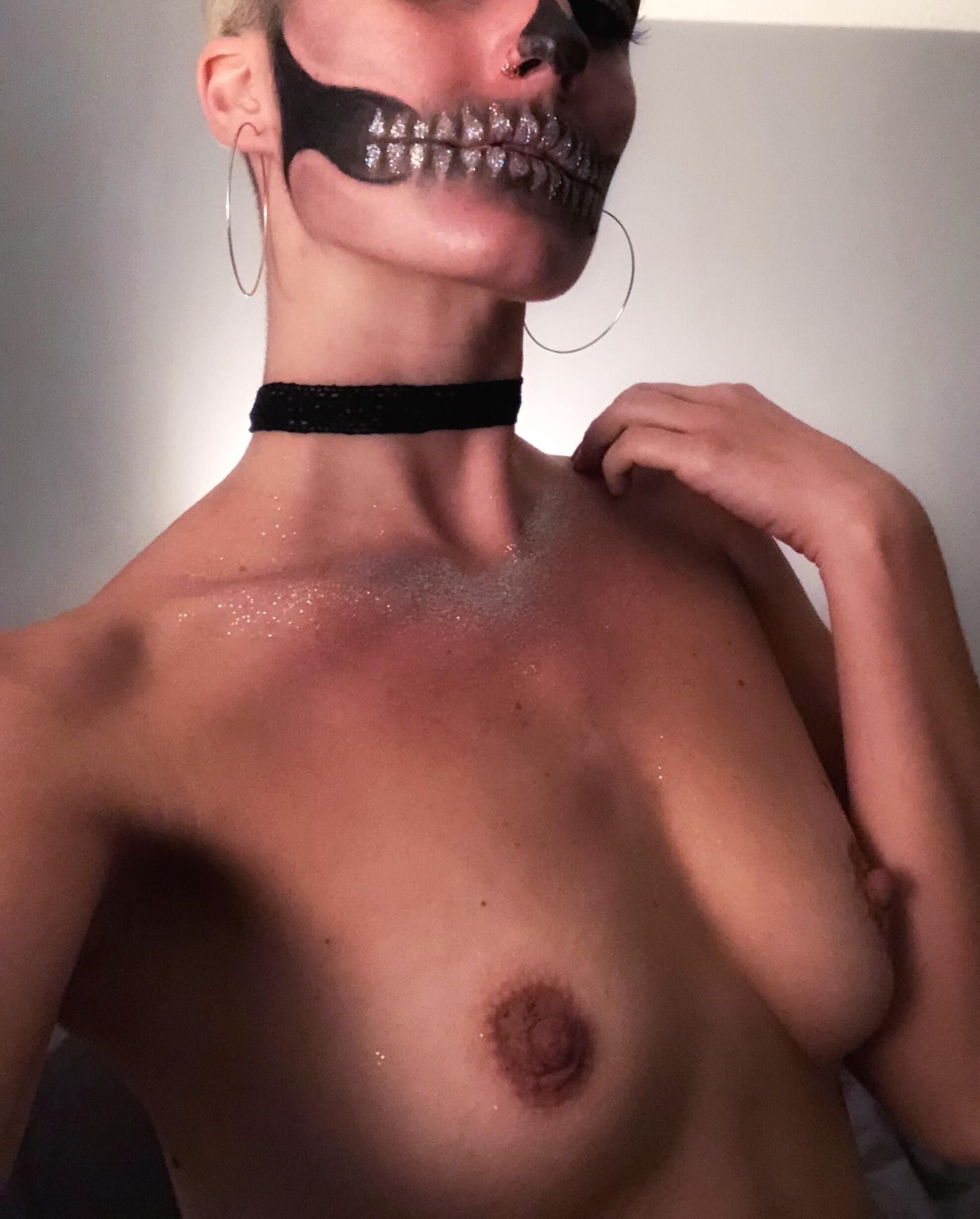 Happy Halloween (f)