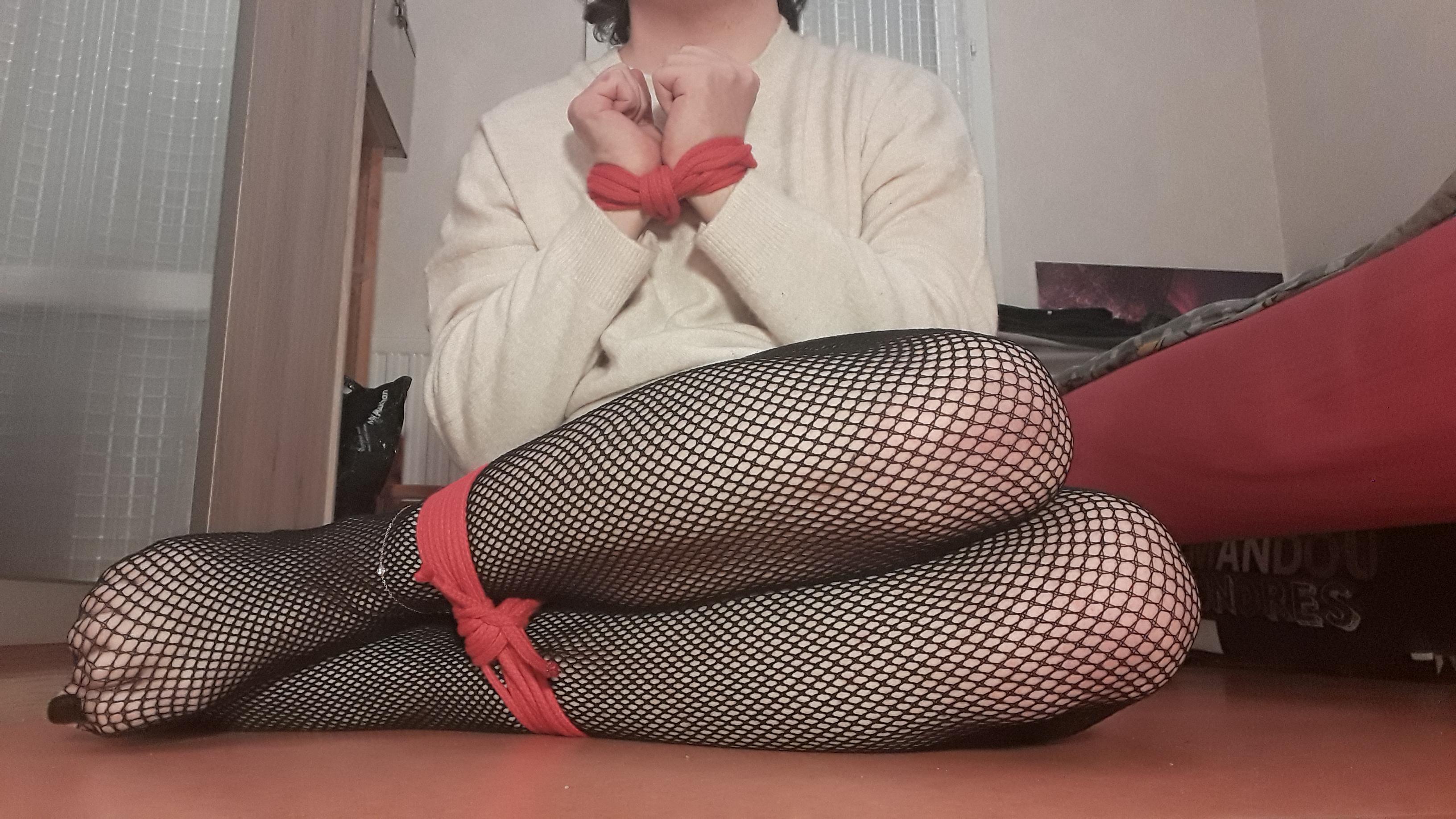 Small amateur sissy selfbondage, hope you'll like it