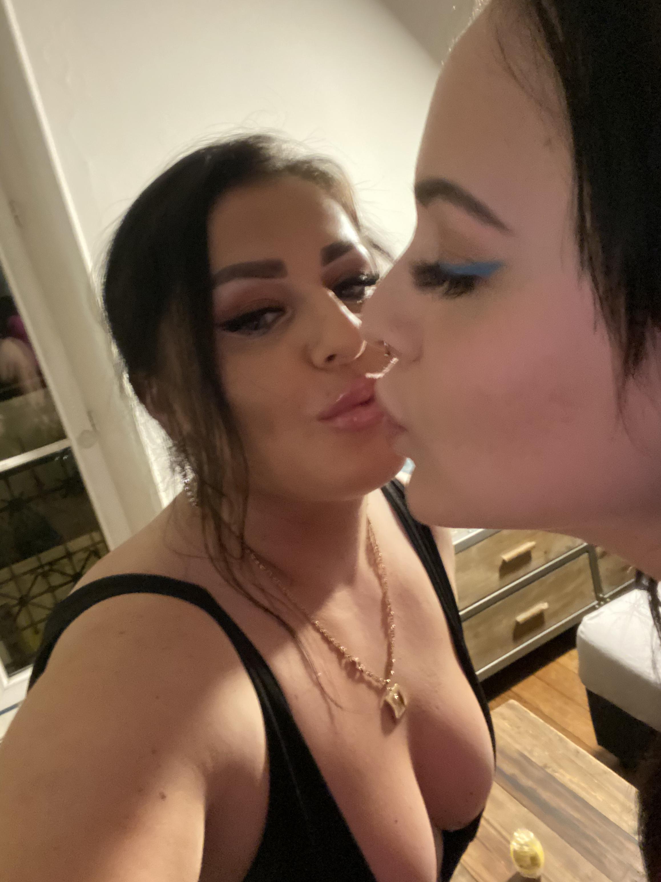 Shall I make some sexy video with my friend?