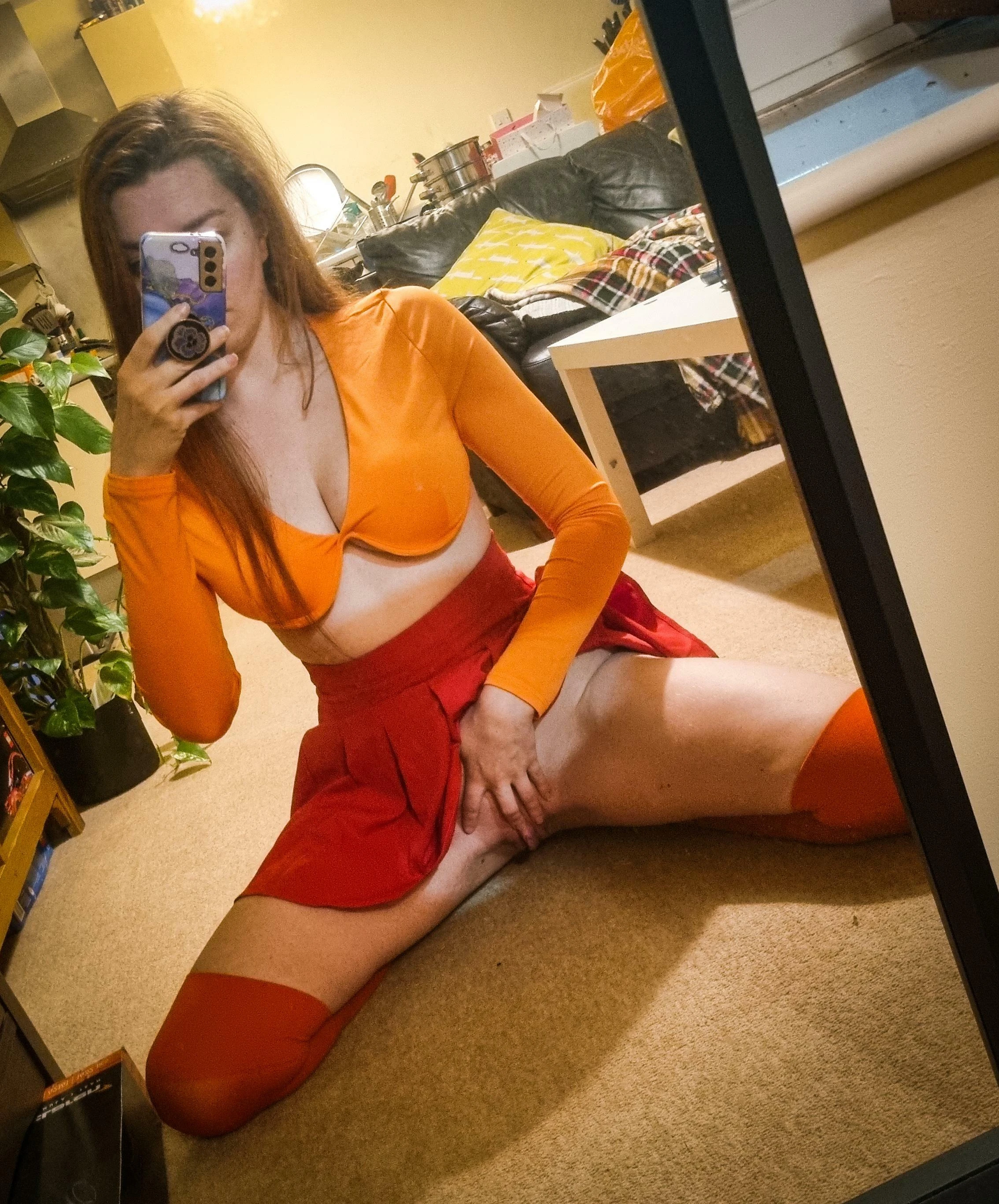 Jinkies. I can't find anybody to fuck me ?