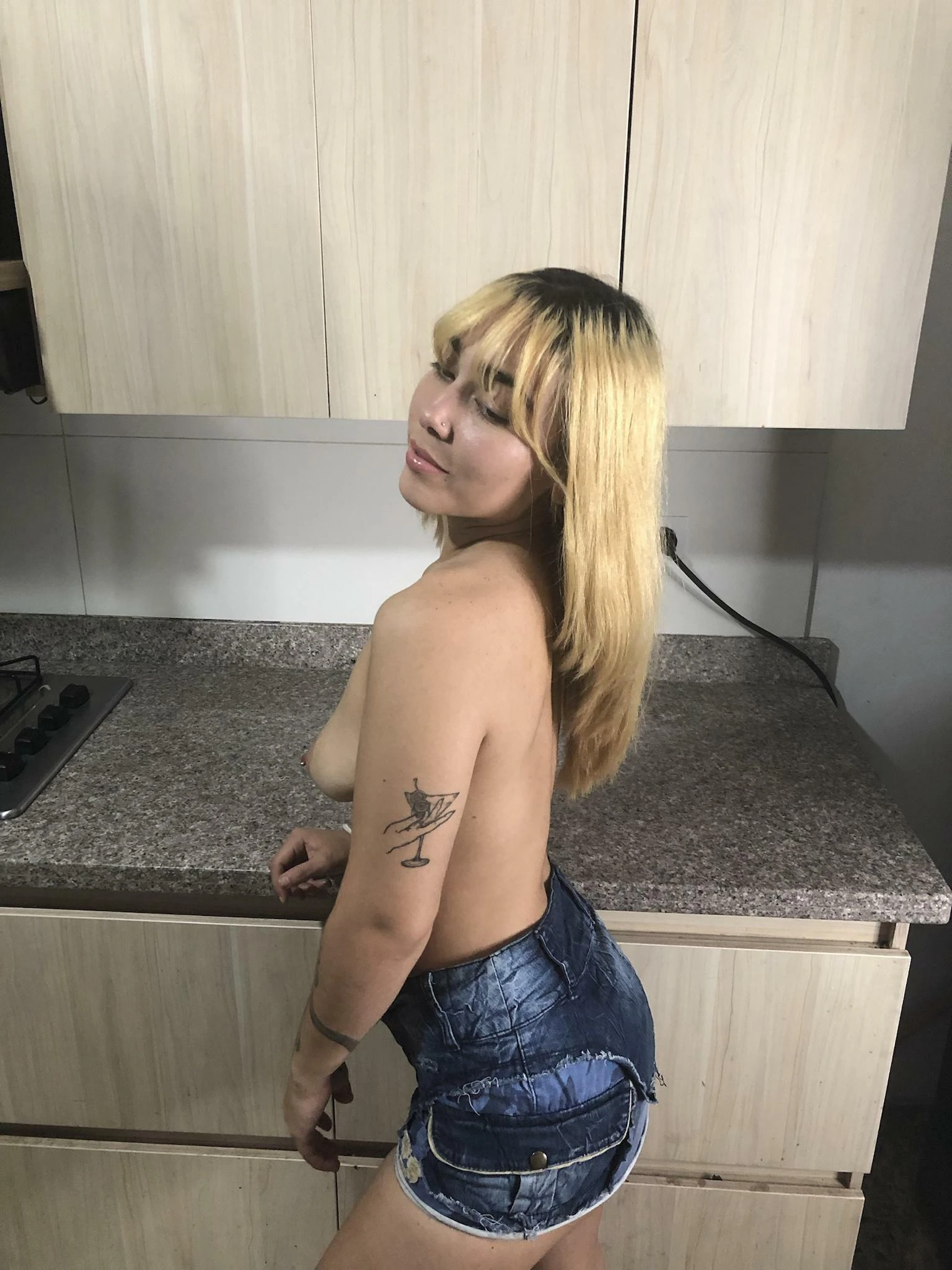 Would you fuck my latina pussy on the counter?